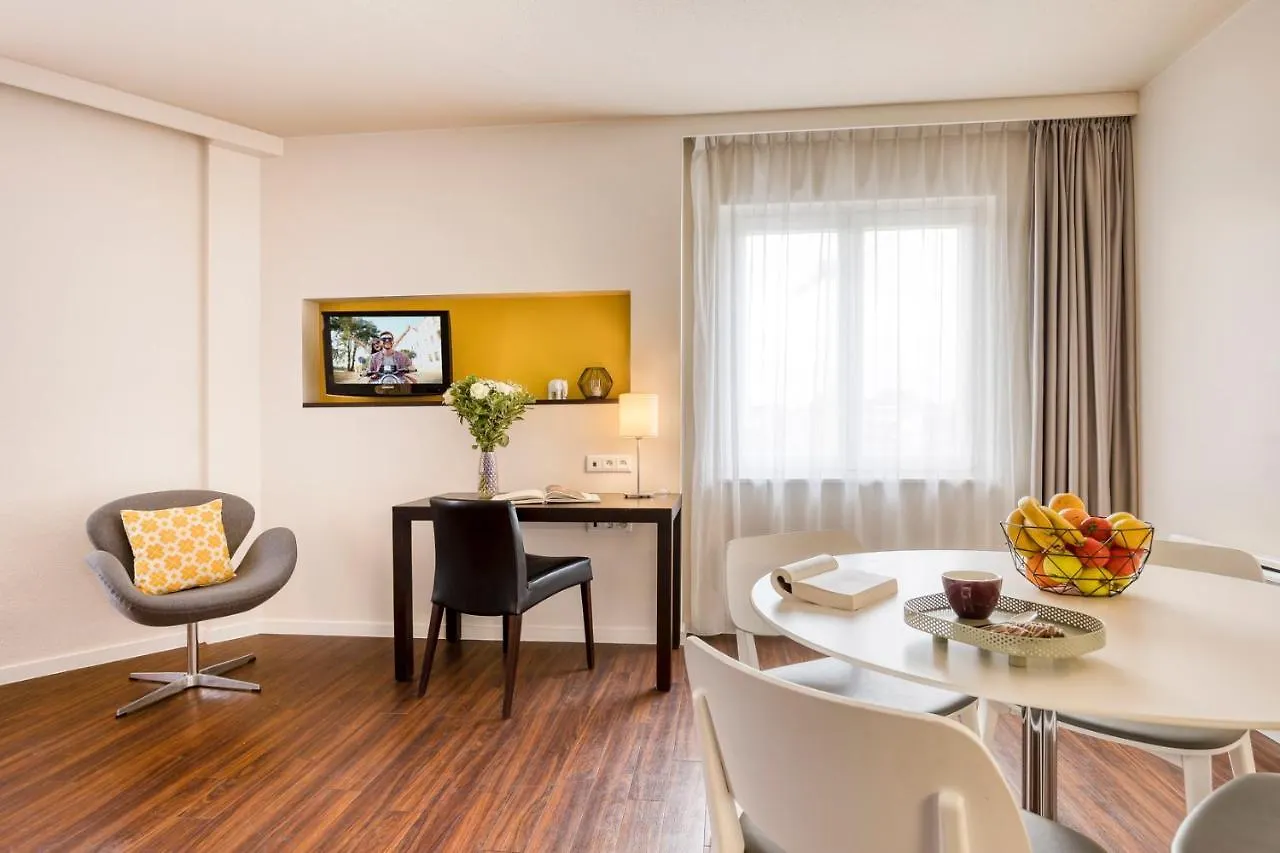 Citadines Sainte-Catherine Brussels 3*,