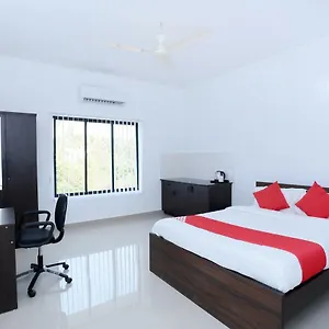 Hotel Flagship Camp Mars Apartments,